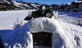 Neuhaus-Winter-Iglu-3