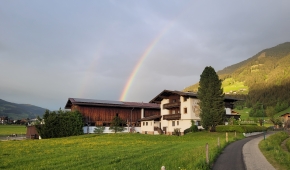 Neuhaushof_Rainbow1