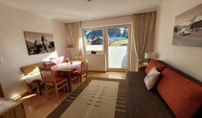 neuhaushof-appartement3-wohn1